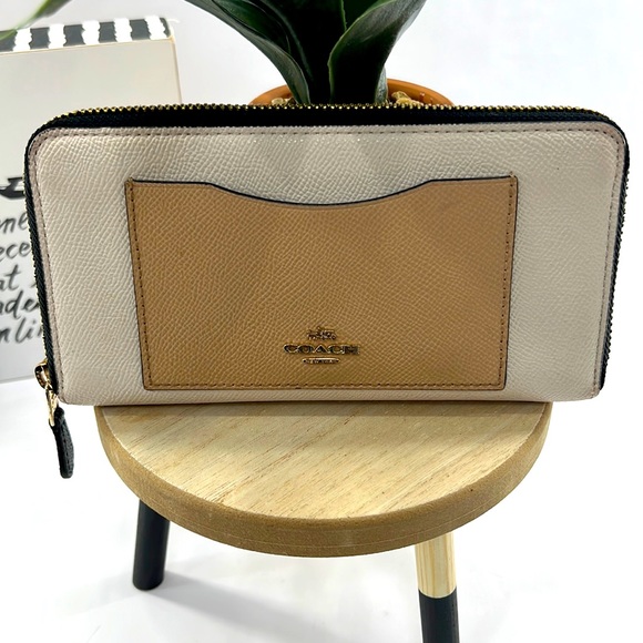 Coach Cream and Tan Zipper Wallet - Picture 1 of 9